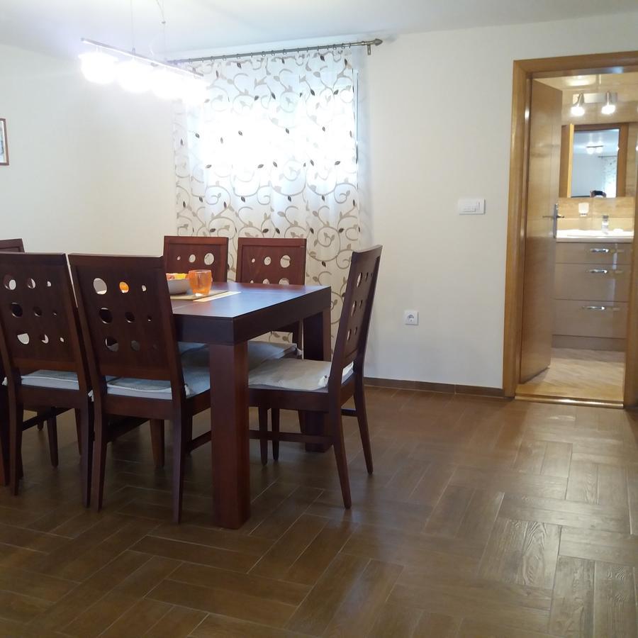 Vitas Kremna Luaran gambar