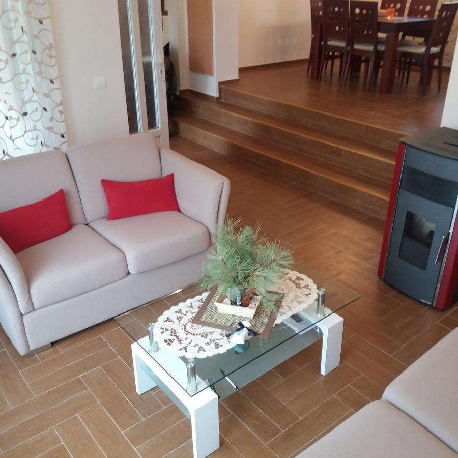 Vitas Kremna Luaran gambar