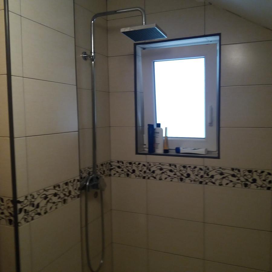 Vitas Kremna Luaran gambar
